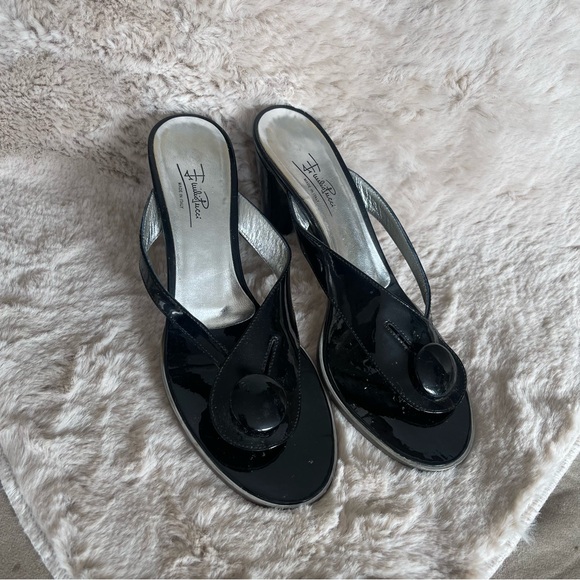 Emilio Pucci Patent Leather Thong Heels - Picture 6 of 11